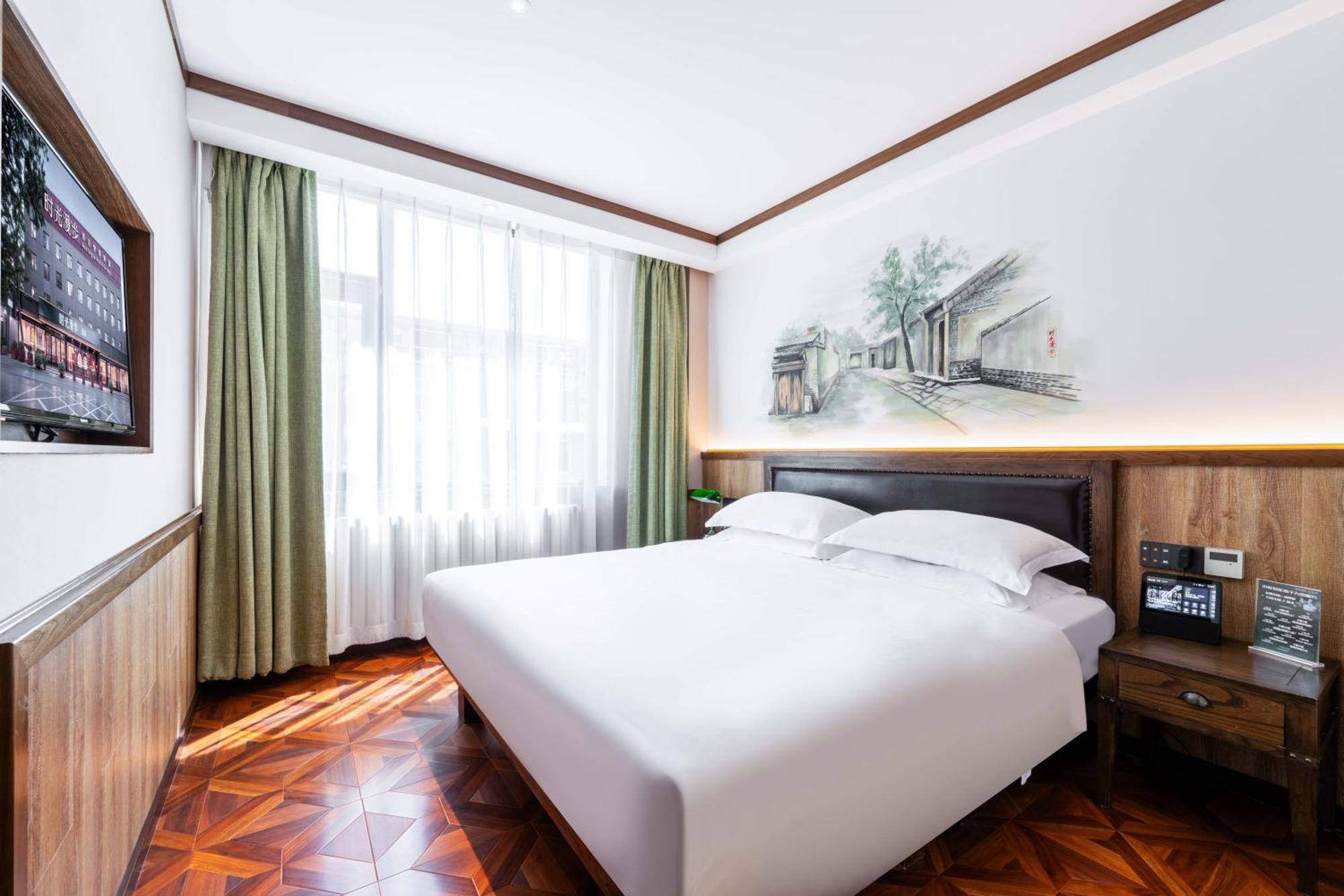 Nost Algia Hotel Near Beijing Panjiayuan Antique Market- Beijing Happy Valley, Cbd, China Zun And Sanlitun, Tian'Anmen Square, Free Ice Cream, Mineral Water, Coffee, Snacks And Laundry Service, Free Gymnastic, English Communication Well Exterior foto